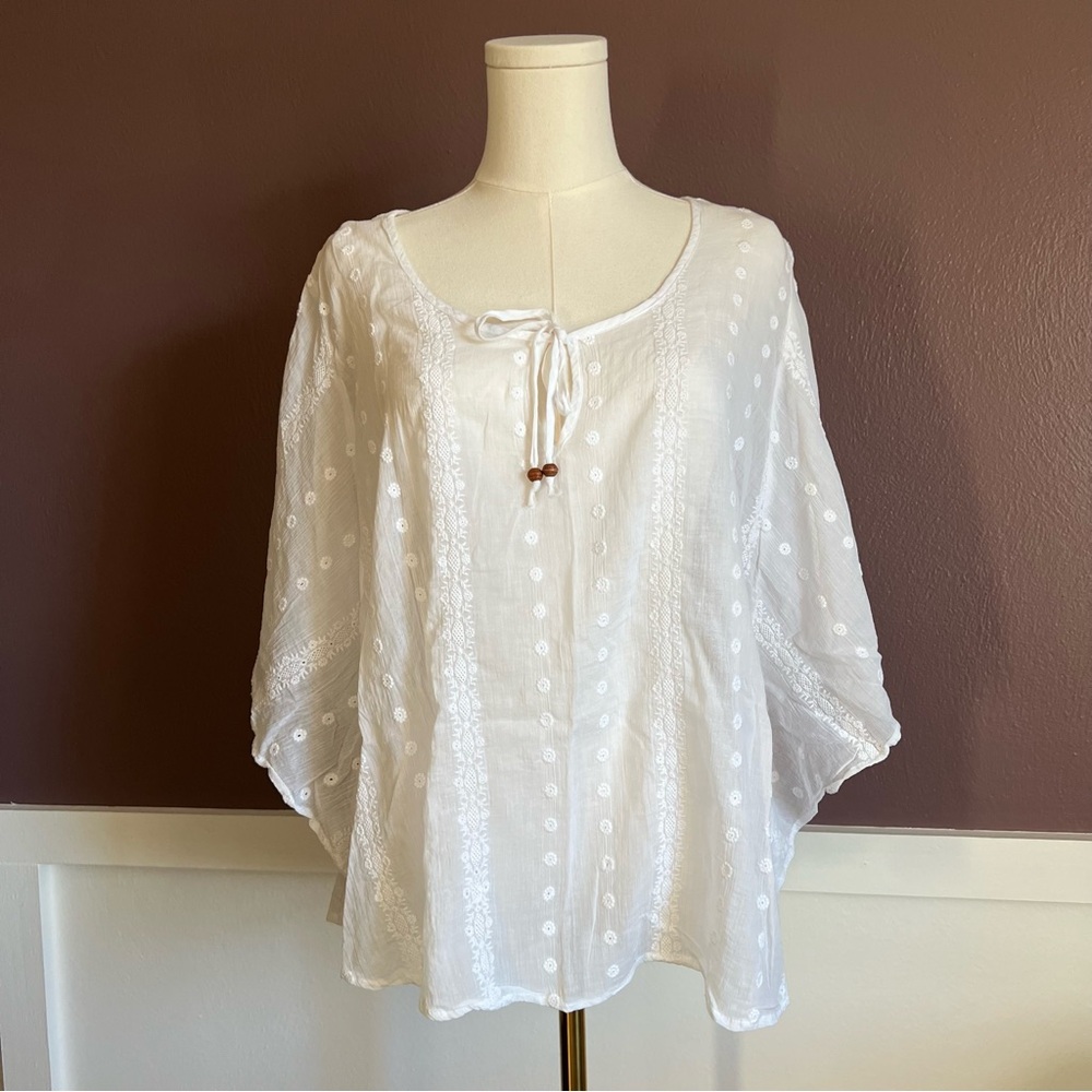 Sonoma White Embroidered Women's Top